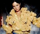 Креативная куртка из плюшевых мишек