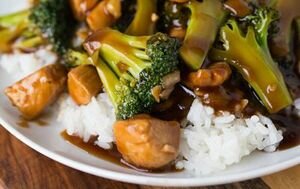 Тирияки из курицы и брокколи
