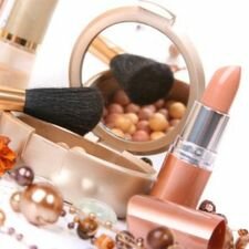 Декоративная косметика сегодня есть у каждой женщины.