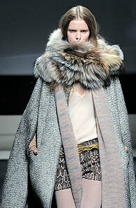 Мода осень-зима 20110-2011 - меховой шарф