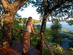 Отель Sanctuary Sussi and Chuma в Замбии